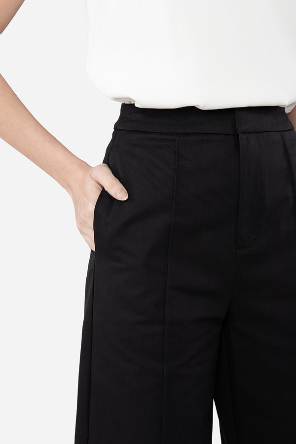 Evius Pants