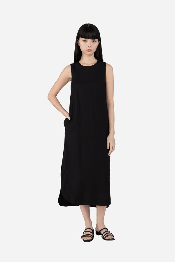 Iwa Dress