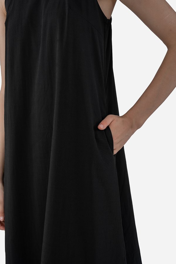 Quieva Dress