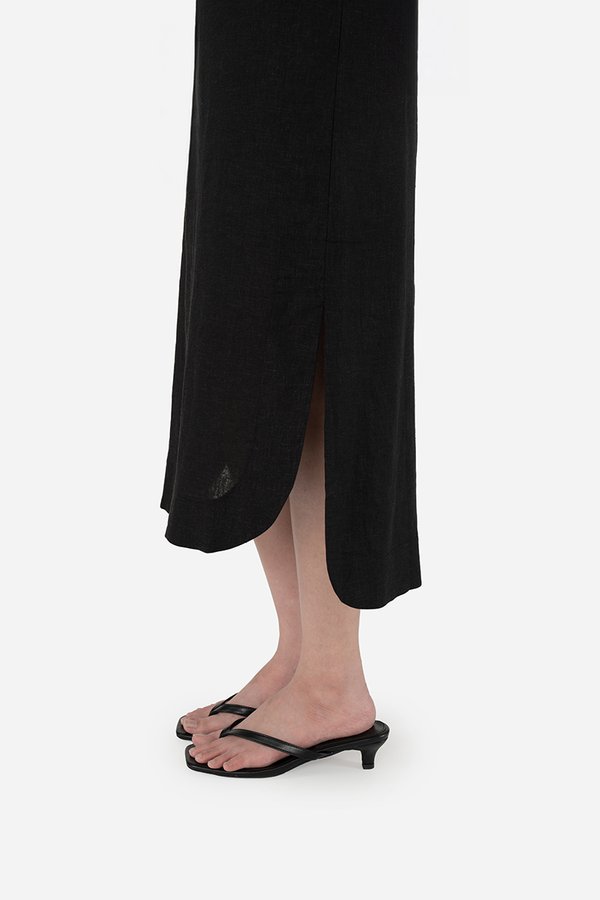 Iwa Dress